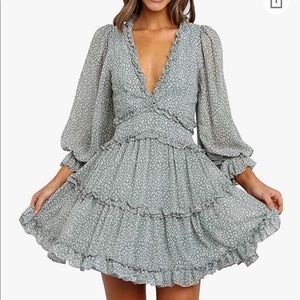 Open back flowy dress. Never worn!